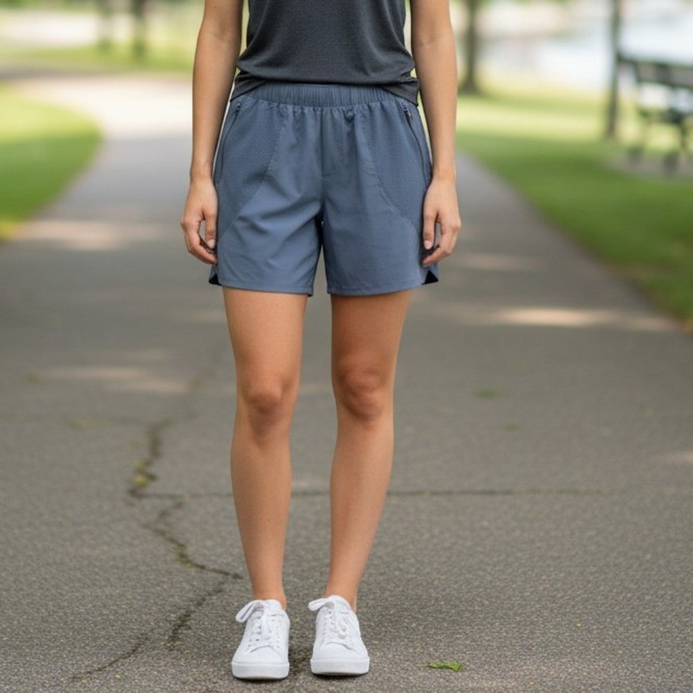 Lululemon Active Shorts Women Size M Blue Perforated Zipper Pockets Running